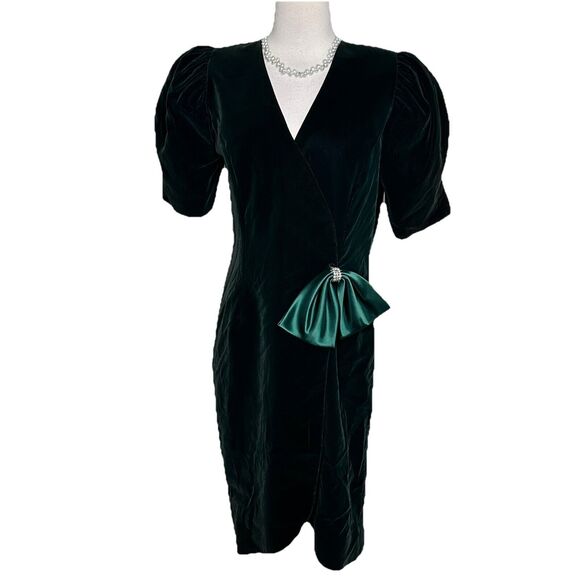 Vintage CACHET BY‎ BARI PROTAS Green Velvet Cocktail Evening Dress Retro Sz 9\10 - Picture 1 of 11